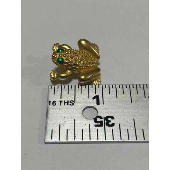 Carolee Vintage Gold-Plated Frog Brooch With Green Enamel Eyes - Picture 5 of 6